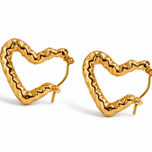 Golden Ripple Heart Hoops - KINYOI