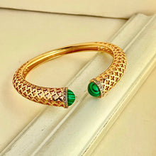 Luxurious Clover Cuff Bracelet - KINYOI