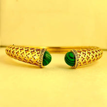 Luxurious Clover Cuff Bracelet - KINYOI