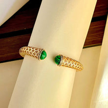 Luxurious Clover Cuff Bracelet - KINYOI