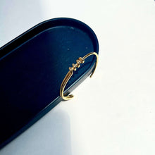 Minimal Knot Cuff Bracelet - KINYOI