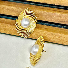 Pearl Gold Stud Earrings - KINYOI